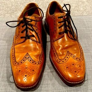 Cole Haan brown Oxford style shoes. With Nike air soles. Size 8.